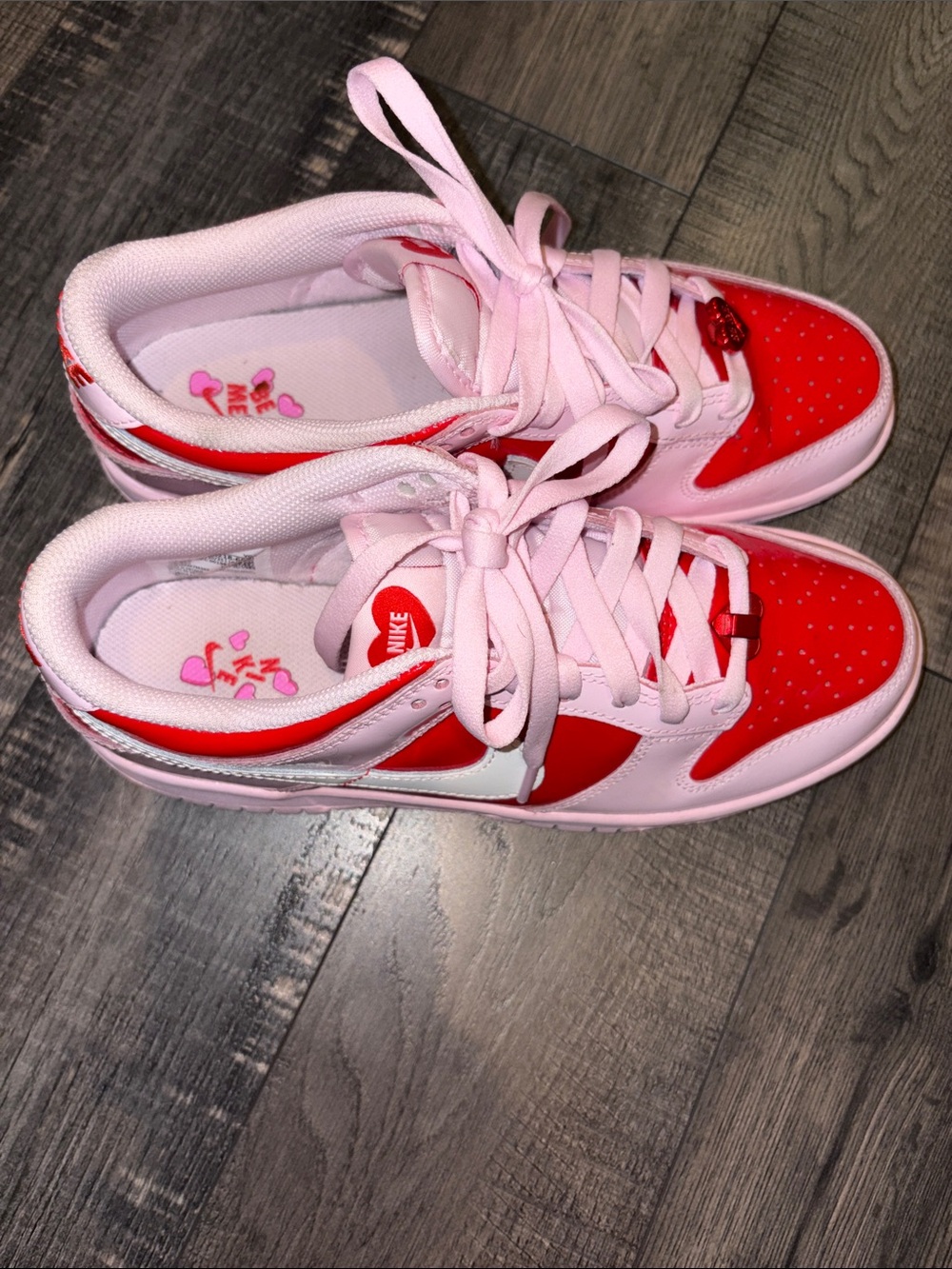 Nike Kids Pink and Red Low-Top Sneakers